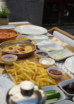 Bi Kadeh Restaurant
