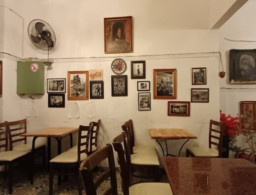 Aylak Politiki Kouzina